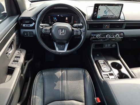 Used 2024 Honda Pilot Elite image 12