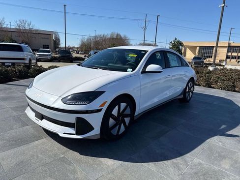 New 2025 Hyundai Ioniq 6 SE image 4