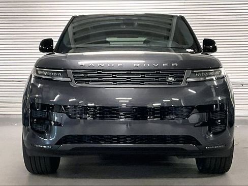 New 2025 Land Rover Range Rover Sport SE image 2