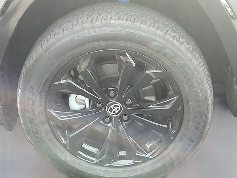 Used 2024 Toyota RAV4 XSE AWD/4WD image 32