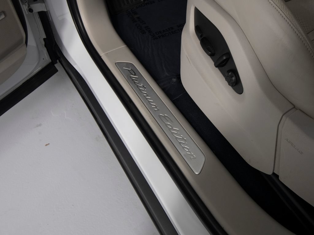 Certified 2023 Porsche Cayenne S Platinum AWD/4WD image 19