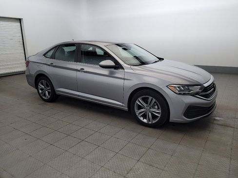 Used 2024 Volkswagen Jetta SE FWD image 11