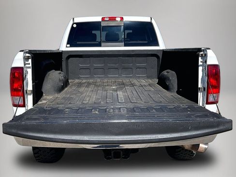 Used 2014 RAM 3500 SLT w/ Luxury Group image 7