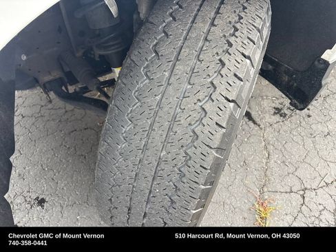 Used 2023 Chevrolet Silverado 1500 LT AWD/4WD image 28