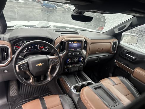 Used 2020 Chevrolet Silverado 1500 High Country w/ Technology Package image 14