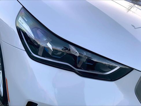 Used 2025 BMW 540i xDrive w/ Premium Package image 27