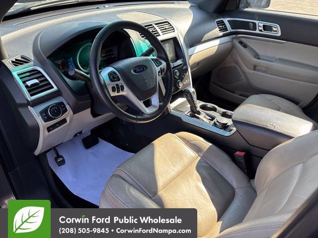 Used 2014 Ford Explorer XLT w/ Equipment Group 202A AWD/4WD image 12