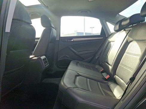 Used 2014 Volkswagen Passat 1.8T SE image 10