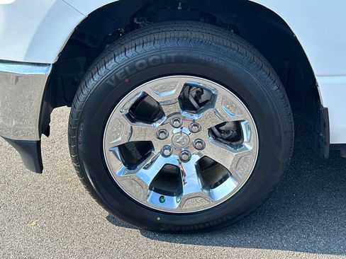 Used 2022 RAM 1500 Big Horn AWD/4WD image 13