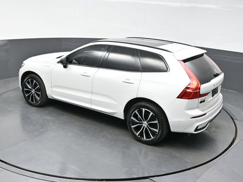 Used 2023 Volvo XC60 T8 Plus AWD/4WD image 37
