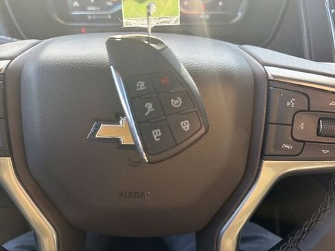 Used 2024 Chevrolet Suburban LT image 27