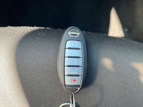 Used 2025 Nissan Altima 2.5 SV image 24