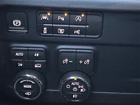 New 2026 Chevrolet Suburban RST w/ RST Capability Package image 19