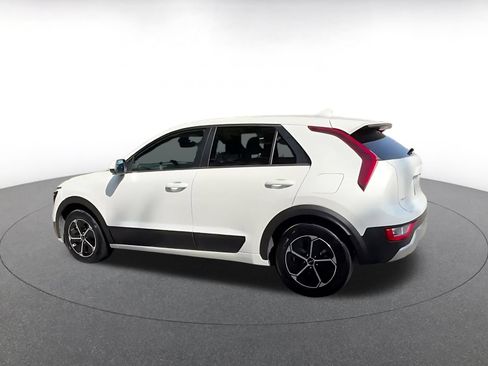 Used 2026 Kia Niro LX FWD image 10