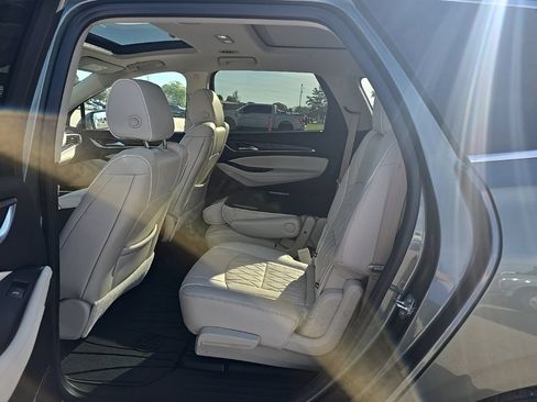 Used 2023 Buick Enclave Avenir w/ Avenir Technology Package AWD/4WD image 20