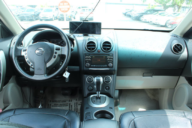 Used 2013 Nissan Rogue S w/ Special Edition Pkg FWD image 16