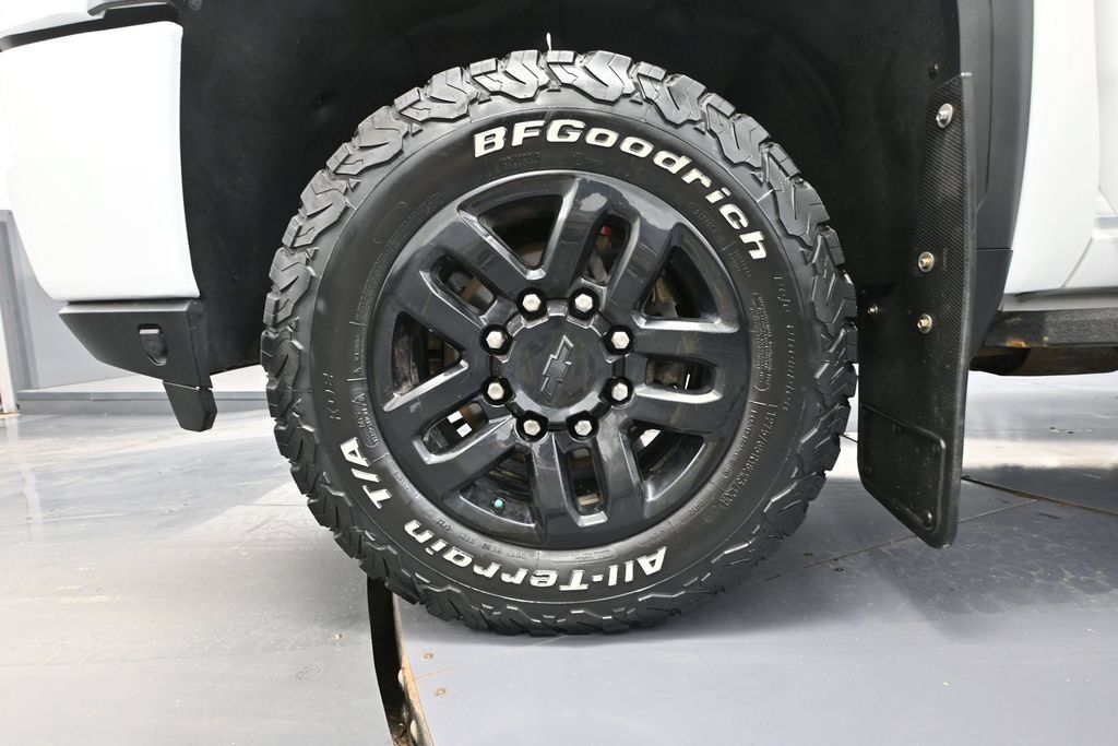 Used 2022 GMC Sierra 2500 AT4 w/ Snow Plow Prep/Camper Package AWD/4WD image 13