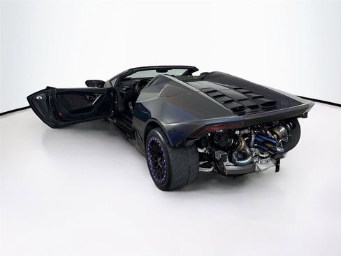 Used 2019 Lamborghini Huracan LP 580-2 image 32