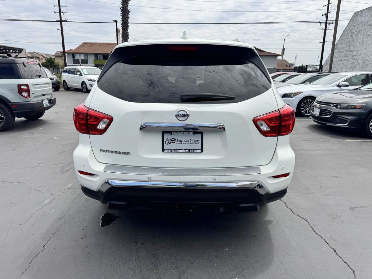 Used 2020 Nissan Pathfinder S FWD image 3