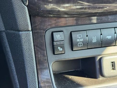Used 2016 Buick Enclave Premium w/ Experience Buick Package image 17