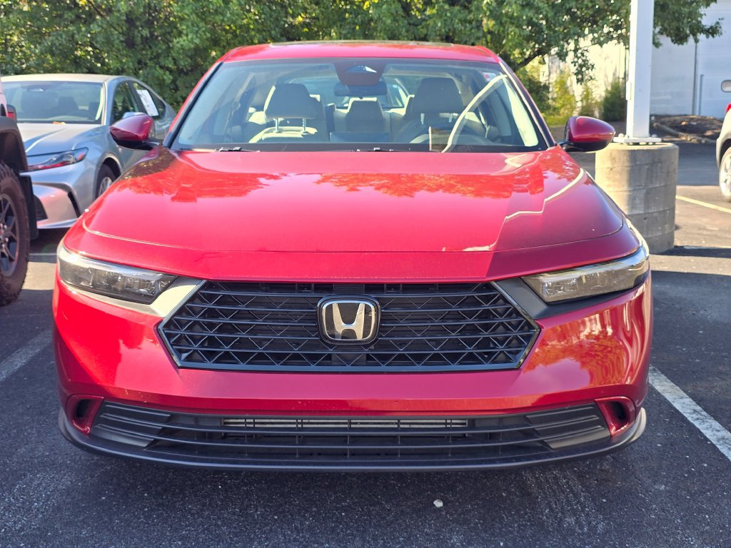 Used 2024 Honda Accord EX image 2