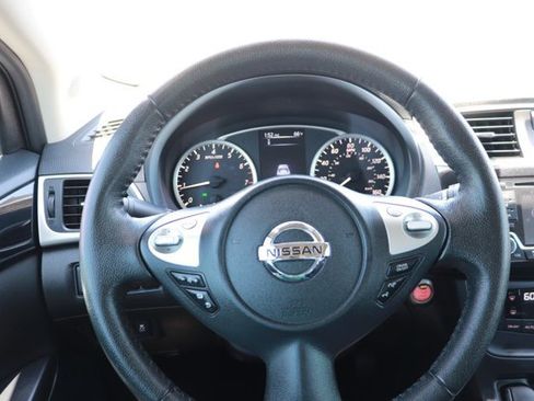 Used 2018 Nissan Sentra SV FWD image 18