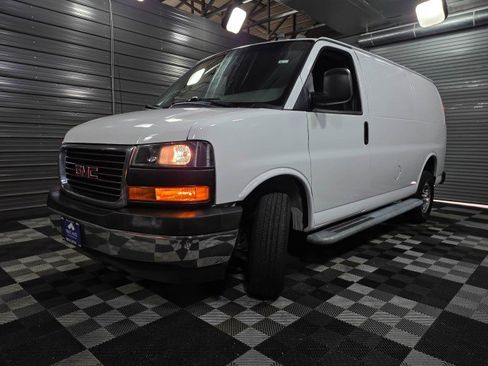 Used 2023 GMC Savana 2500 w/ Driver Convenience Package image 30