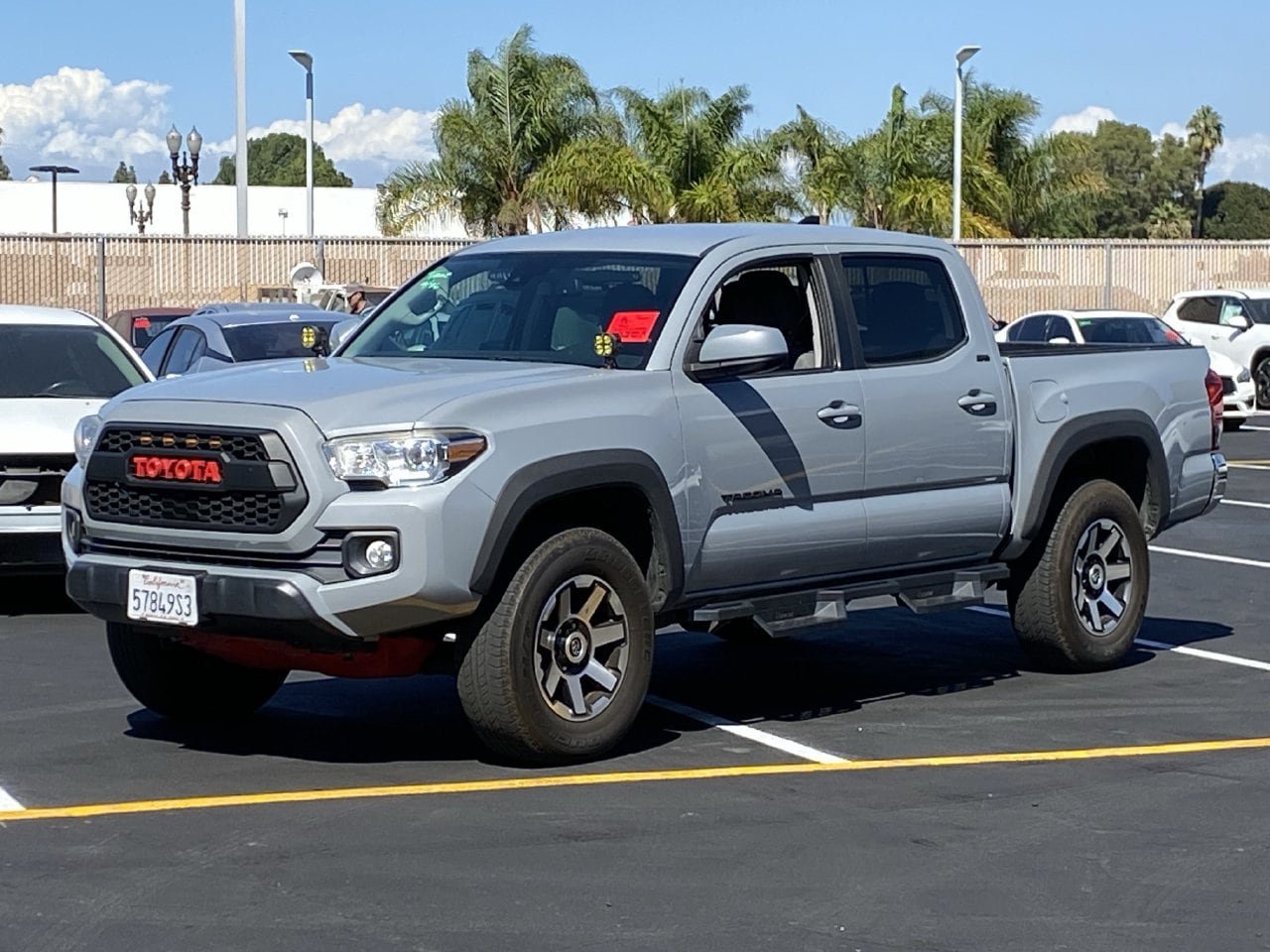 Used 2019 Toyota Tacoma SR5 RWD image 2