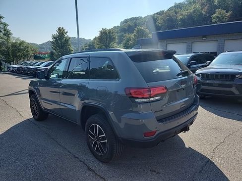 Used 2020 Jeep Grand Cherokee Trailhawk w/ Trailhawk Luxury Group AWD/4WD image 7