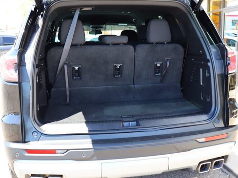 Used 2025 GMC Acadia Elevation FWD image 24