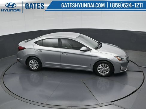 Used 2020 Hyundai Elantra SE FWD image 42