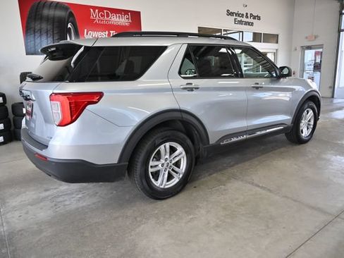 Used 2020 Ford Explorer XLT w/ Comfort Package AWD/4WD image 5