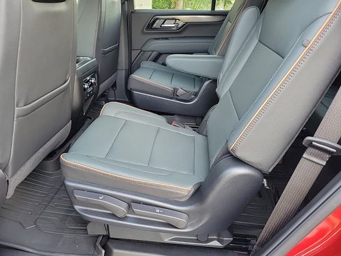 New 2026 GMC Yukon AT4 w/ AT4 Premium Plus Package image 11