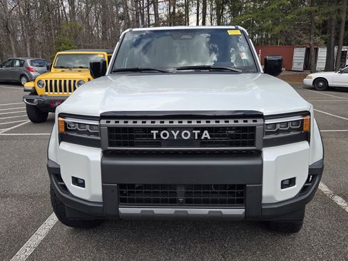 Used 2024 Toyota Land Cruiser image 2