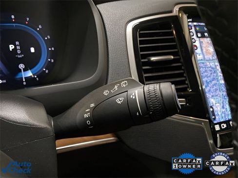 Used 2025 Volvo XC90 B6 Plus image 37