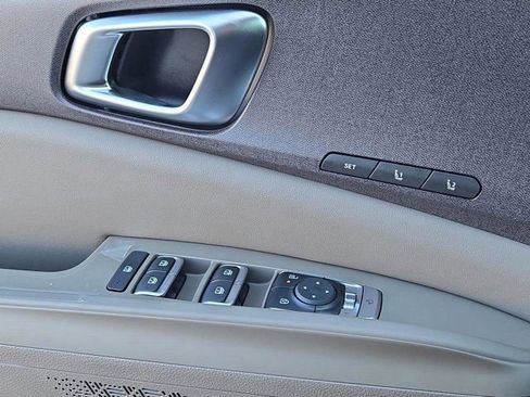 New 2026 Kia Carnival EX FWD image 26