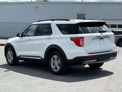 Used 2023 Ford Explorer XLT w/ Equipment Group 202A AWD/4WD image 7