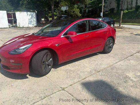 Used 2018 Tesla Model 3 Long Range RWD image 4