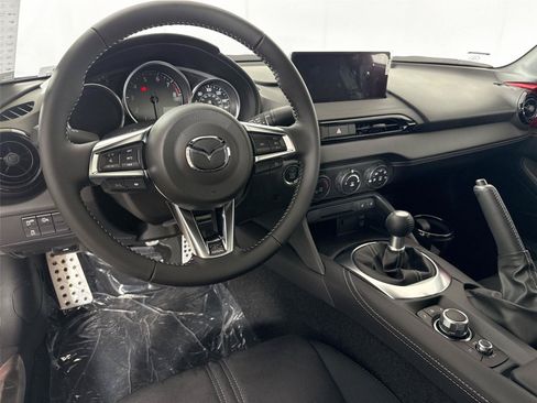 New 2026 MAZDA MX-5 Miata Club w/ Interior Package RWD image 14