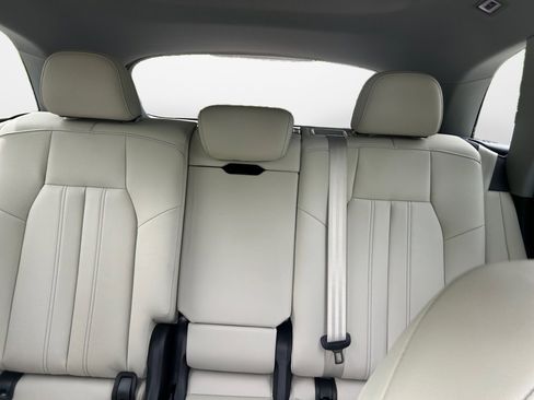 Used 2025 Audi Q5 Premium Plus w/ Premium Plus AWD/4WD image 12