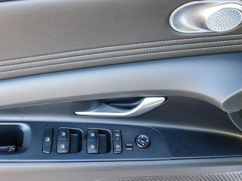 New 2026 Hyundai Elantra Limited FWD image 22