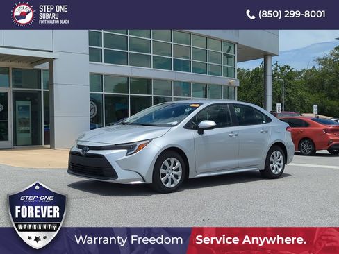 Used 2023 Toyota Corolla LE FWD image 1