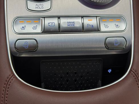 Used 2024 Genesis G90 3.5T image 36