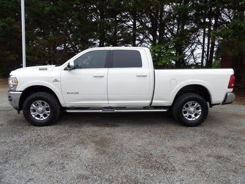 Used 2022 RAM 2500 Laramie AWD/4WD image 2