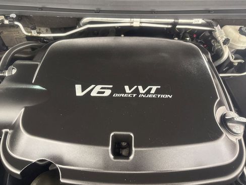 Used 2020 Chevrolet Colorado LT w/ Safety Package image 38