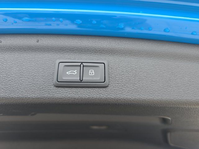 Used 2023 Audi Q3 2.0T Premium w/ Convenience Package AWD/4WD image 16