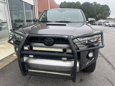 Used 2019 Toyota 4Runner TRD Off-Road Premium AWD/4WD image 4