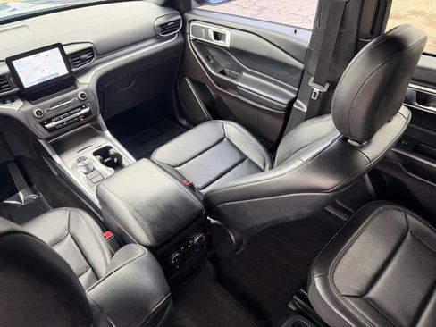 Used 2020 Ford Explorer XLT w/ Equipment Group 202A image 47