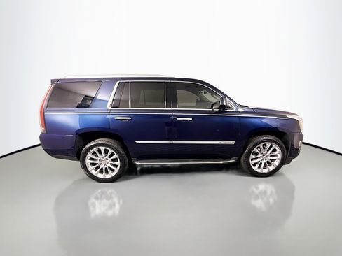 Used 2019 Cadillac Escalade Luxury RWD image 11