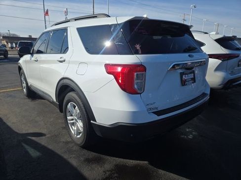 Used 2020 Ford Explorer XLT image 4